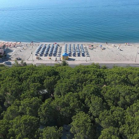 קרופאני Villaggio Camping Lungomare מראה חיצוני תמונה