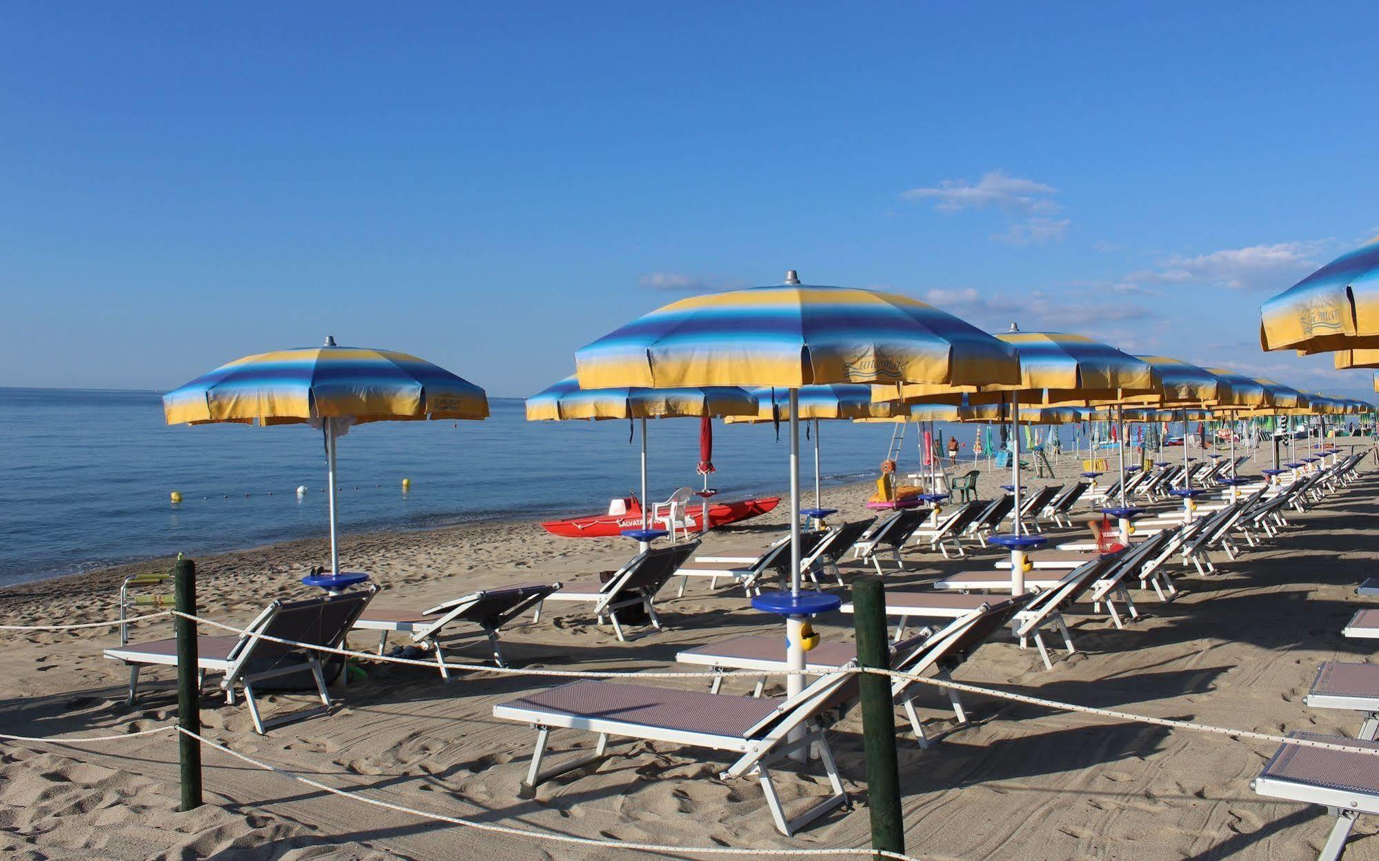 קרופאני Villaggio Camping Lungomare מראה חיצוני תמונה